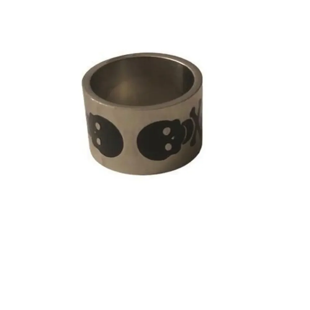 Stainless steel 4‎ skull around ring size 9.5