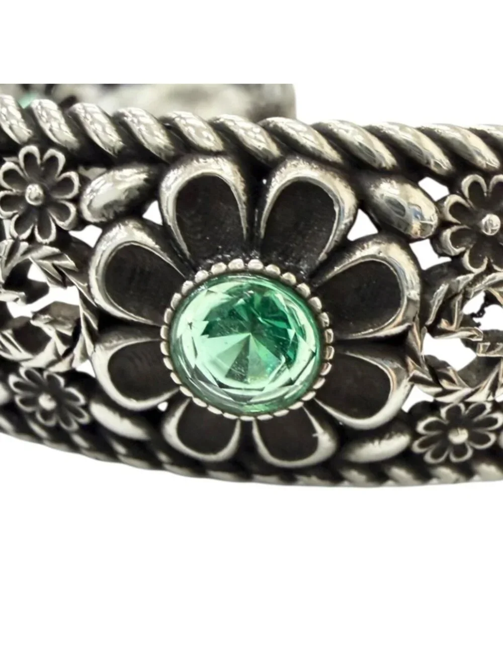 Gucci Rhinestone Crystal Floral Interlocking Bangle Silver Green 16 Bracelet