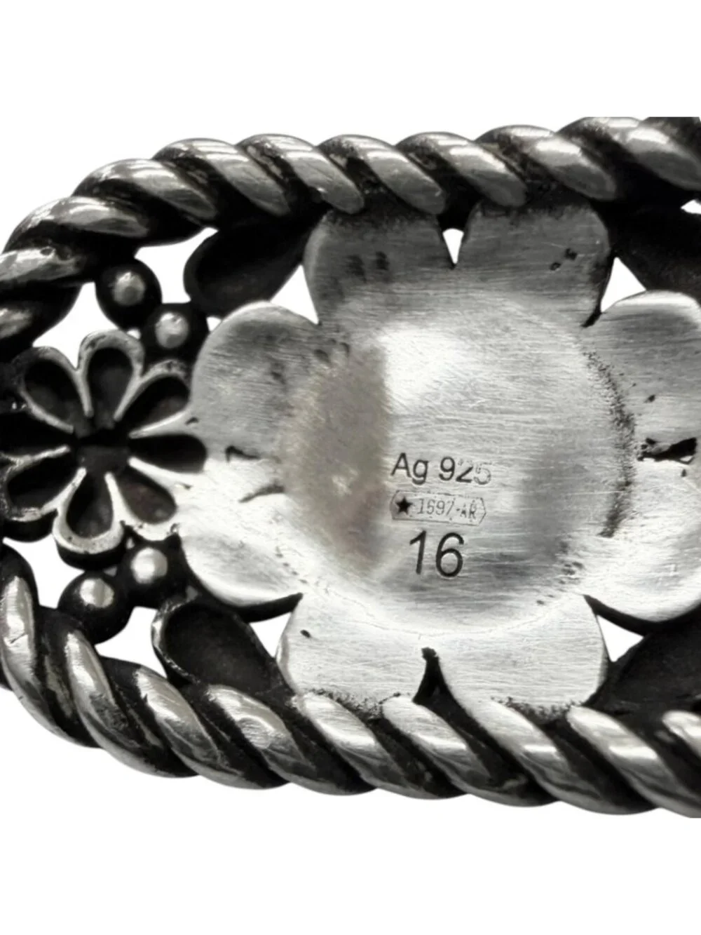 Gucci Rhinestone Crystal Floral Interlocking Bangle Silver Green 16 Bracelet